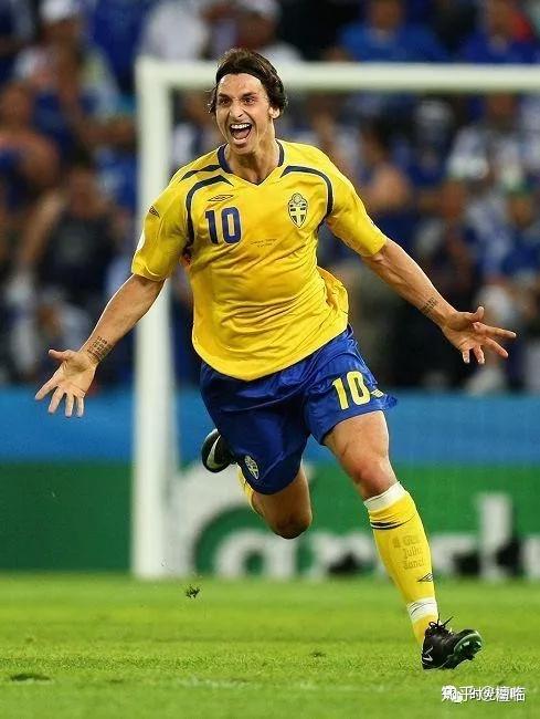 开云体育在线-智利逆转罗马，伊布高光表现