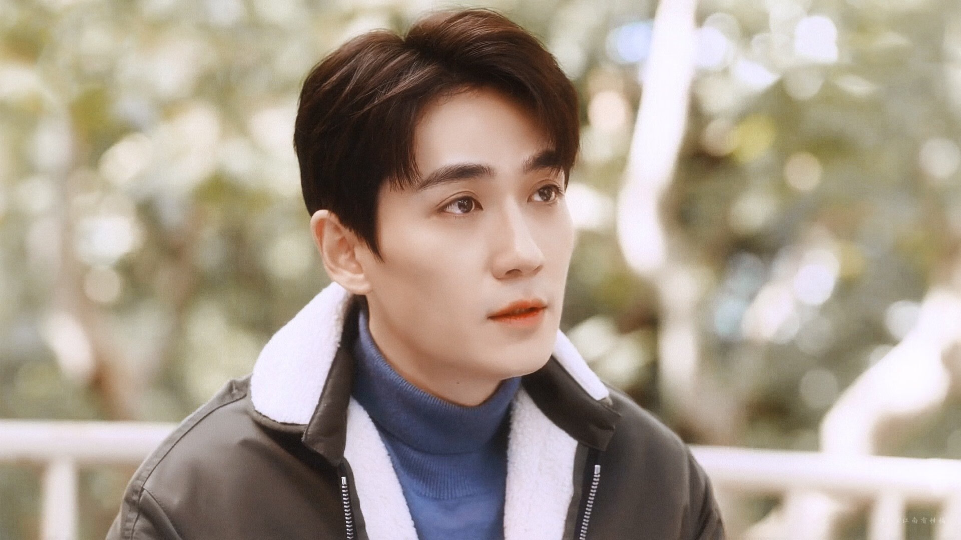 开云体育在线-绿茵丰收夜，威尔士镰刀挥过马赛，德里赫特铸就不朽城墙