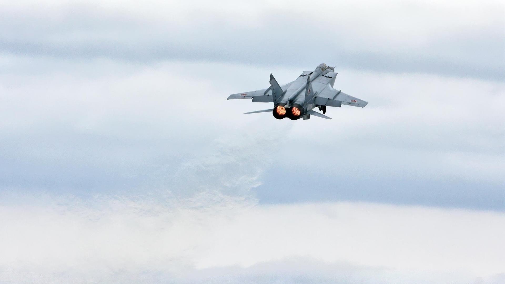 灰熊闪电战击溃76人，塔图姆无解表现再现联盟颤栗