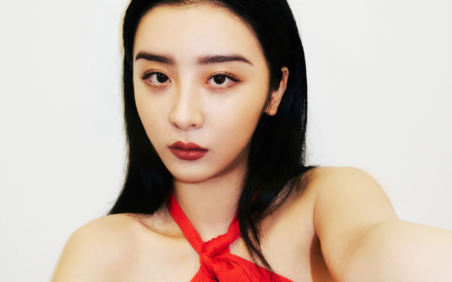 伊布弑旧主燃爆情歌球场，比利亚雷亚尔三球终结巴萨悬念